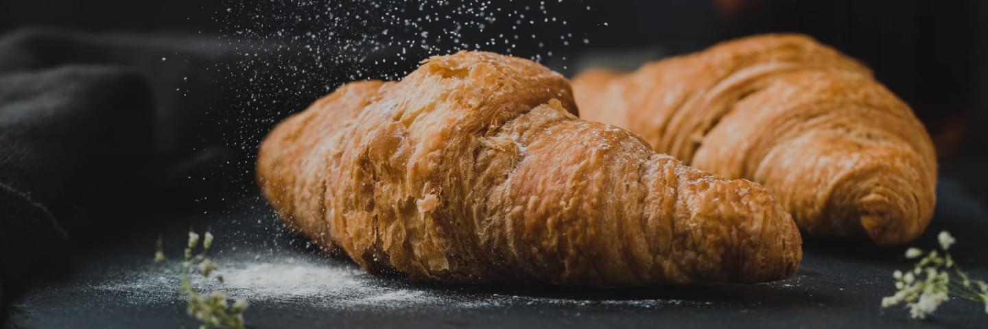 screensaver video, croissants.